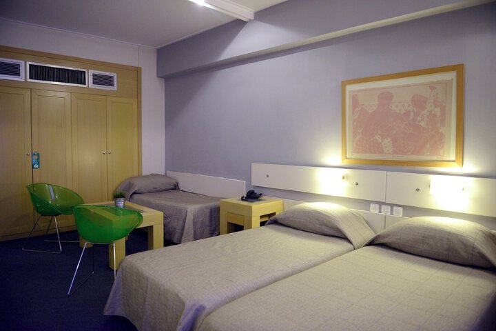 Room 17 of 53