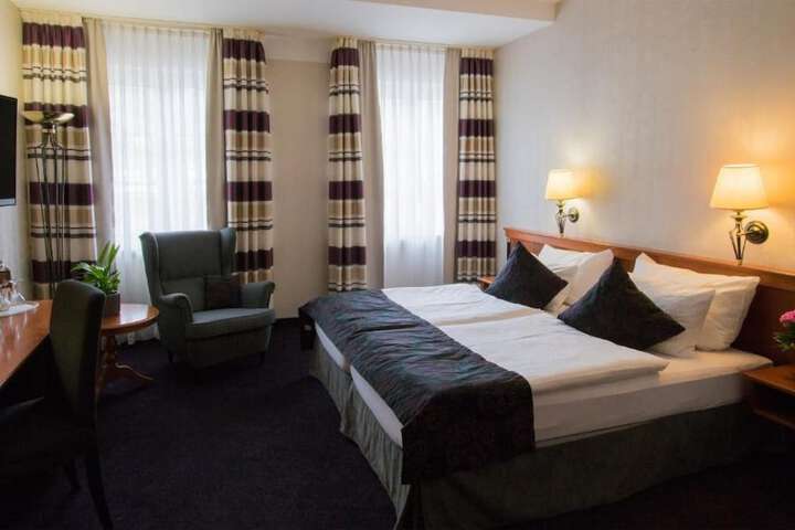 Room 6 of 29