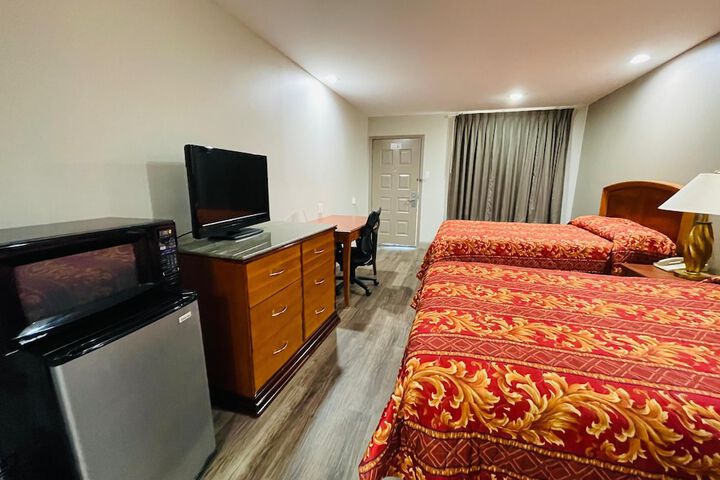 Room 16 of 36