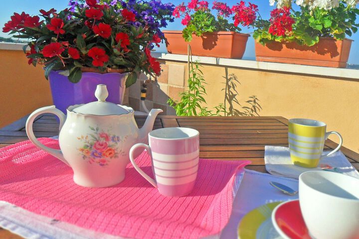 Breakfast/Coffee Service 21 of 39
