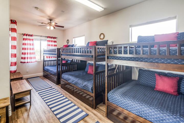 Room 15 of 40