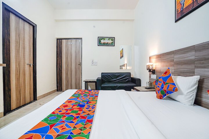 Room 14 of 25