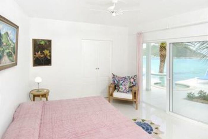 Room 9 of 24
