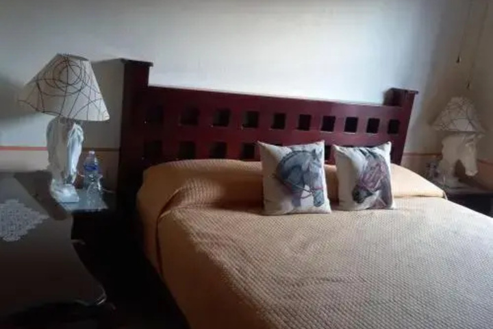 Room 3 of 9