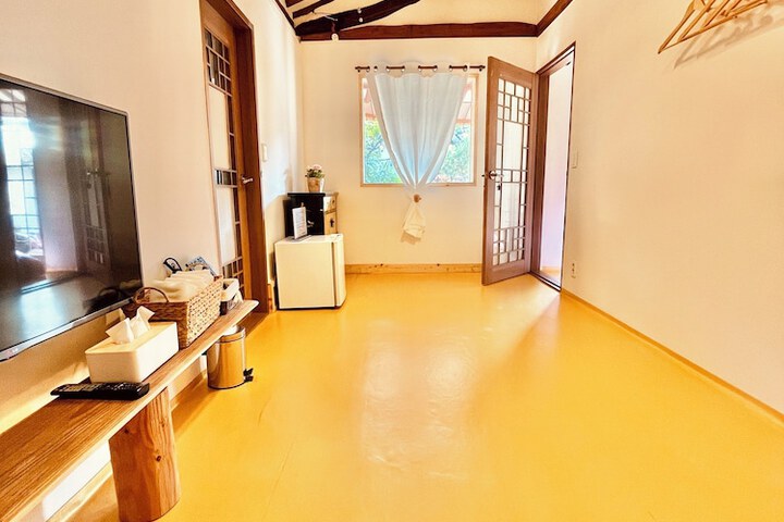 Room 23 of 60