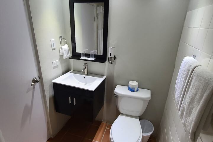 Room 6 of 31