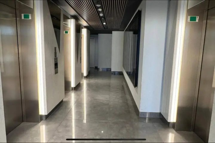 Room 9 of 15