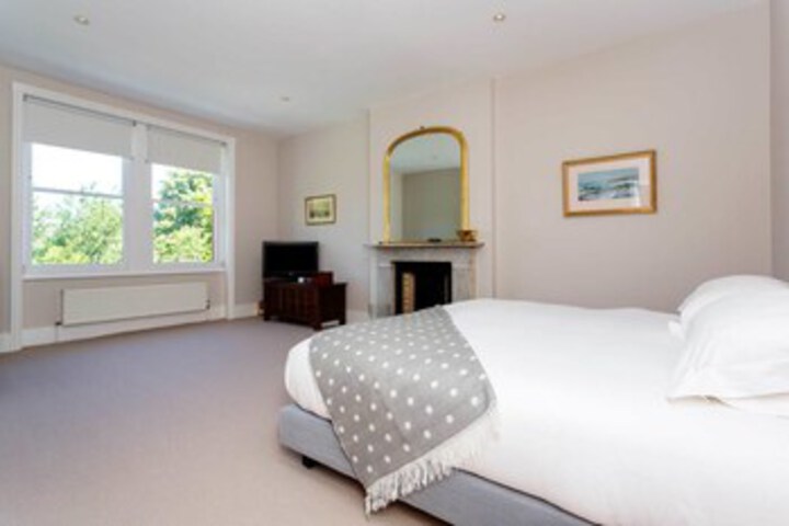 Room 19 of 29