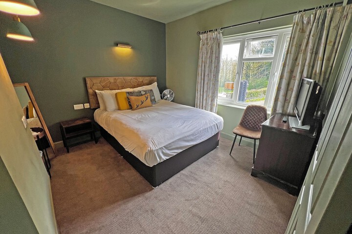 Room 22 of 140