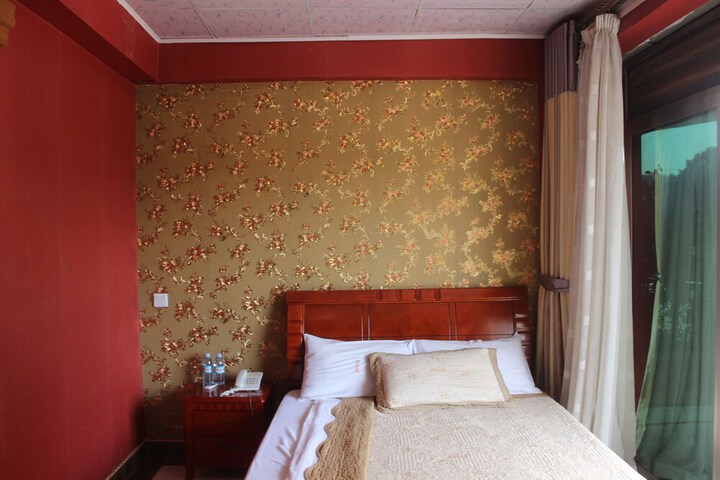 Room 6 of 40
