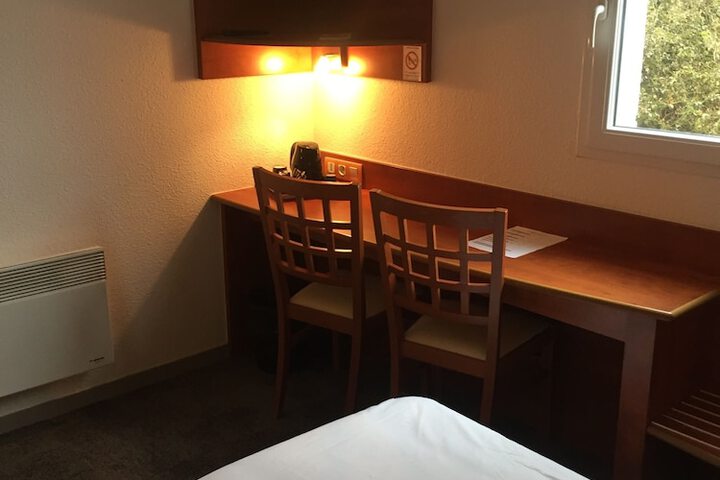 Room 35 of 92