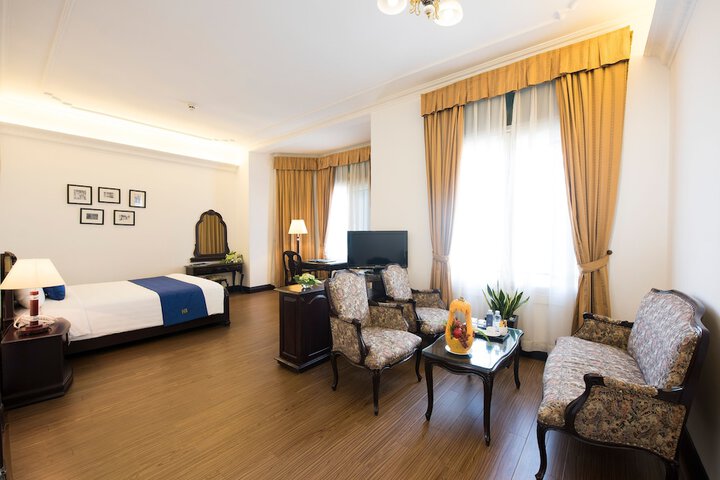 Room 9 of 56