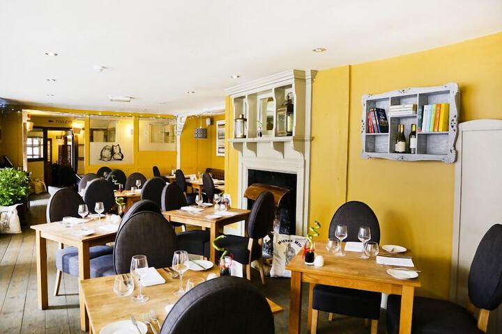 Dining 50 of 59
