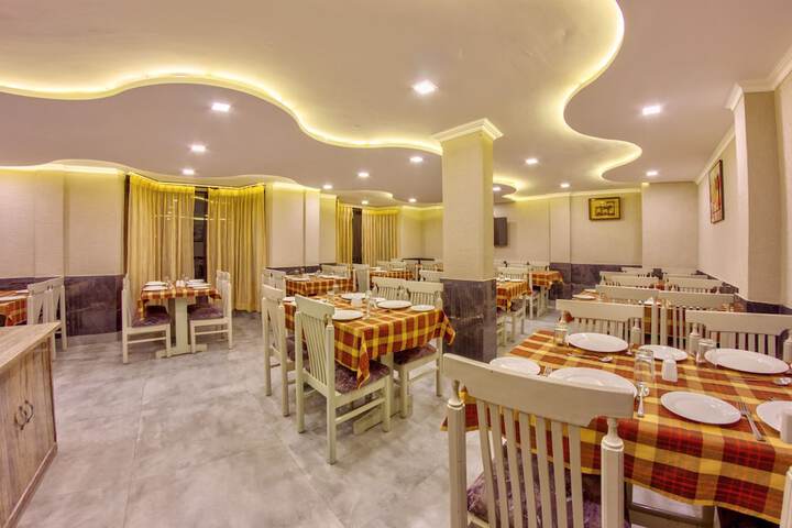 Dining 62 of 91