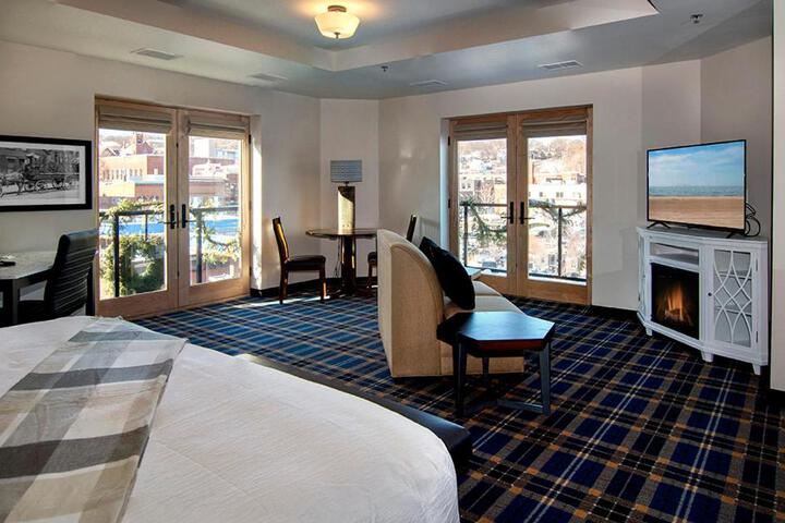 Waterstreet Suite (1 of 10)