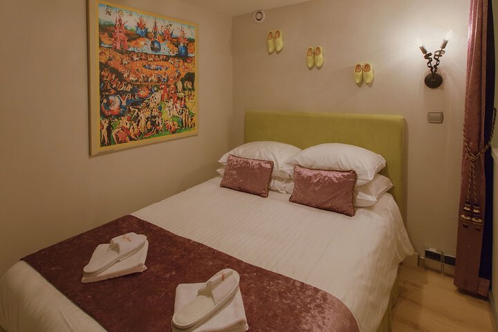 Room 20 of 138