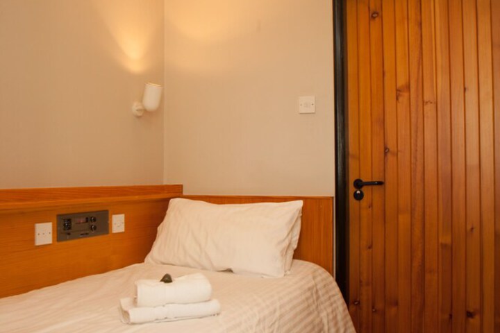 Room 34 of 72