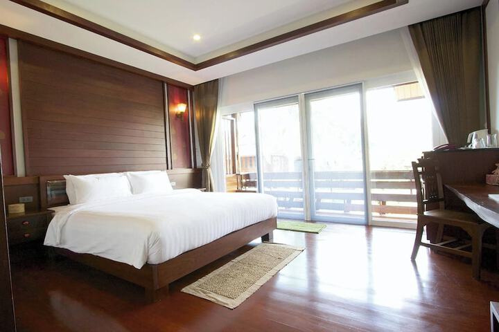Room 15 of 79