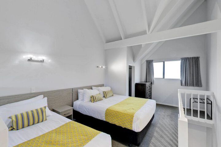 Room 10 of 43