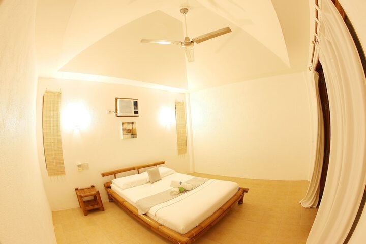 Room 8 of 47