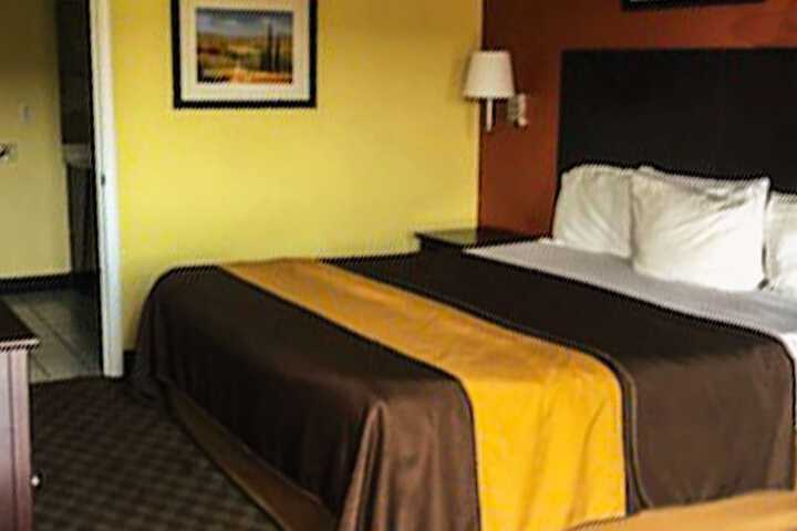 Room 10 of 44