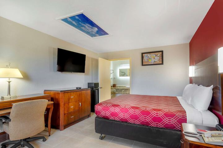 1 King Bed Upgrade (1 of 24)