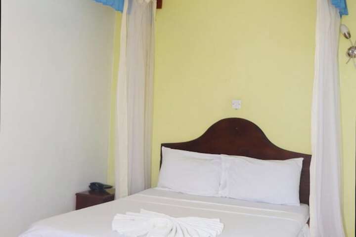 Room 15 of 35