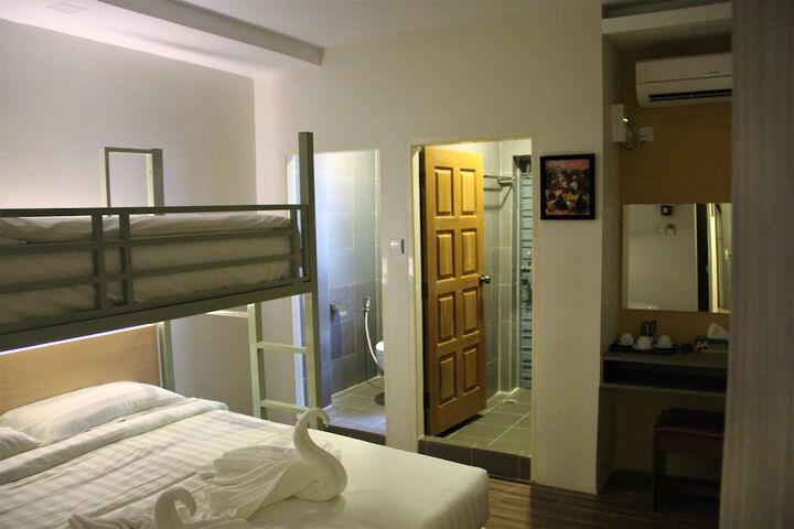 Room 42 of 58