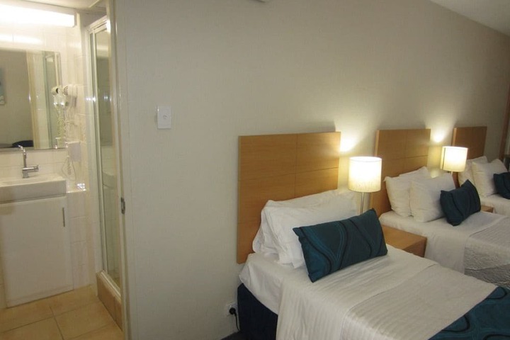 Room 4 of 60