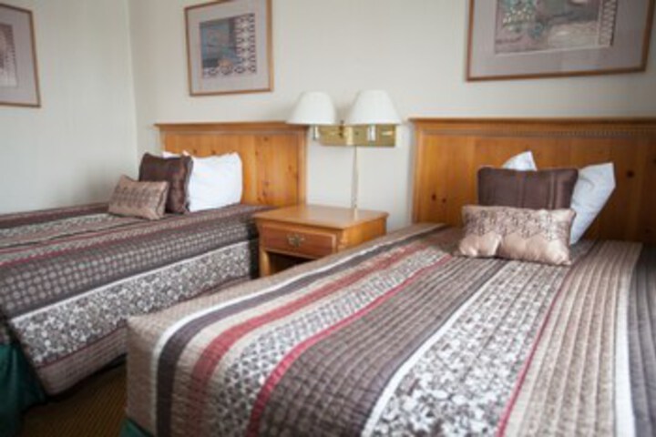 Room 8 of 18