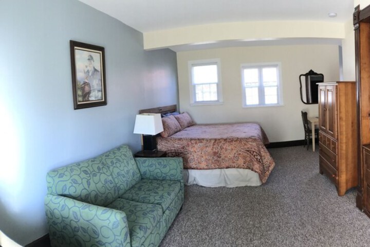 Room 21 of 146