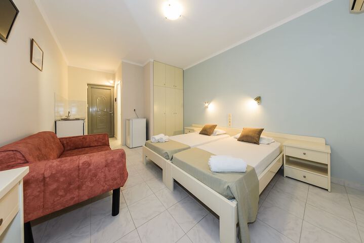 Room 16 of 27