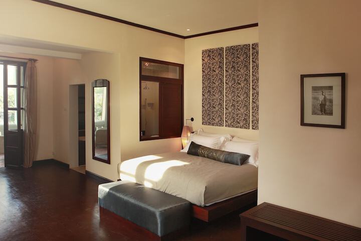 Room 8 of 52