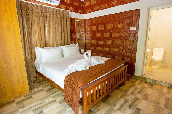 Room 2 of 35