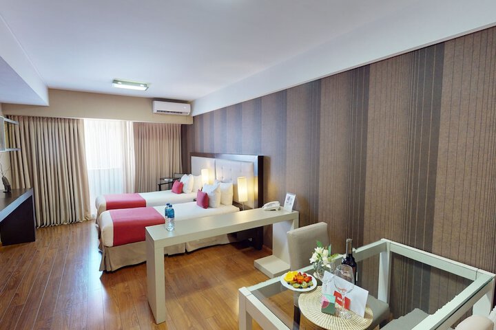 Room 8 of 67