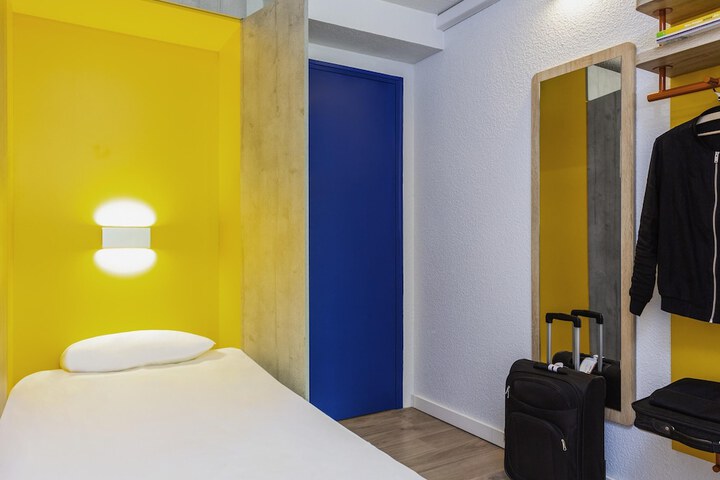 Room 13 of 47