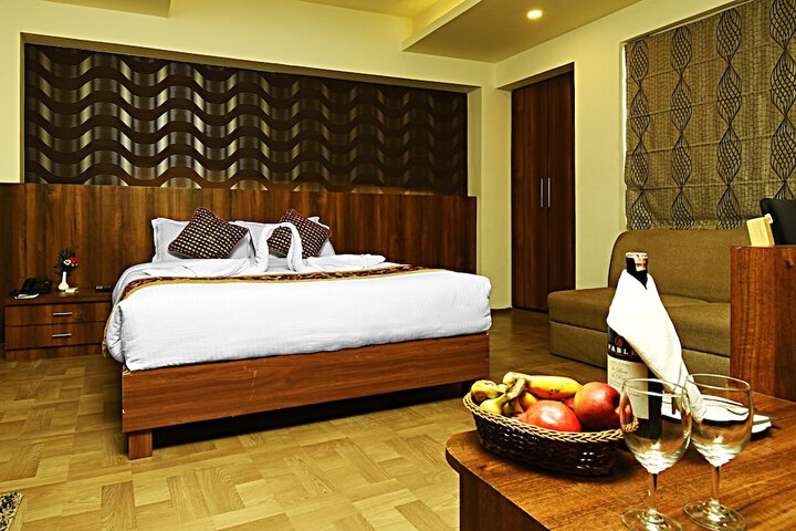 Room 12 of 40