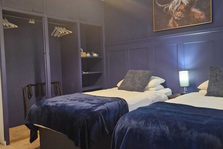 Room 5 of 37