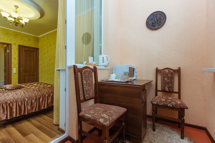 Room 3 of 62