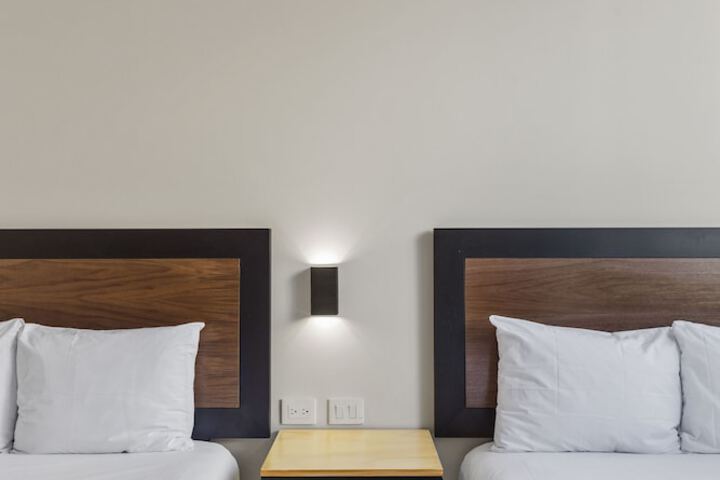 Room 15 of 40