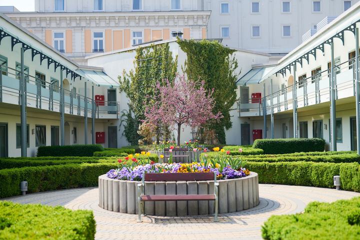 Hotel Exterior 79 of 80