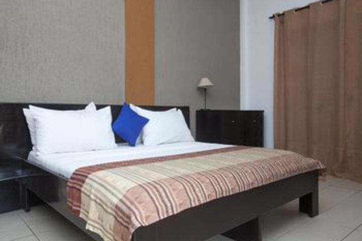 Room 4 of 44