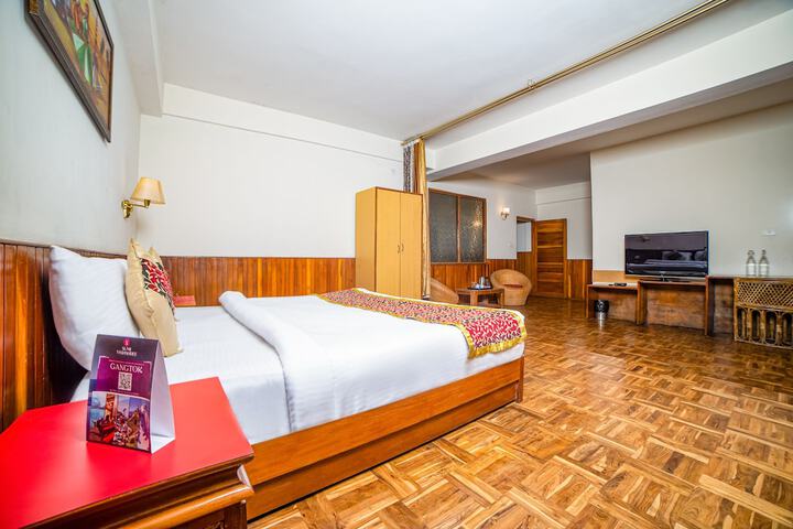 Room 7 of 25