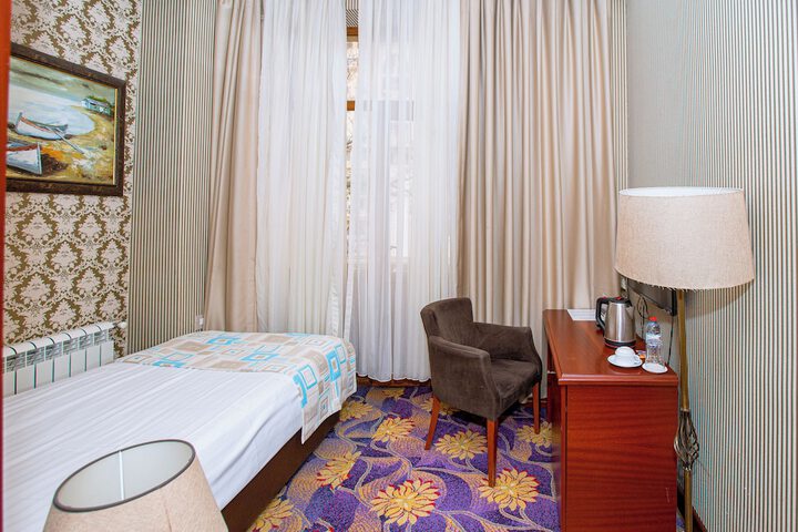 Room 3 of 46