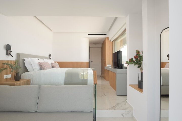 Room 21 of 137