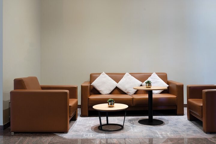 Entrance & Lobby