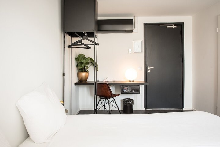 Room 5 of 78