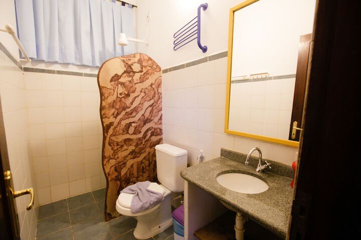 Room 43 of 68