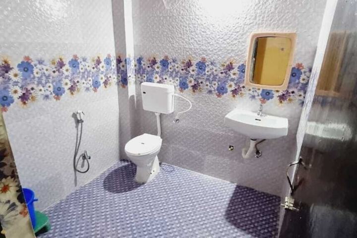 Room 20 of 32