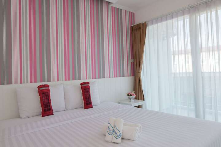 Room 10 of 108